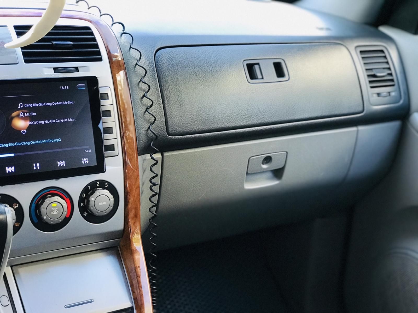 Kia Carnival 2008 - Bán Kia Carnival đời 2008 còn mới giá tốt 260tr