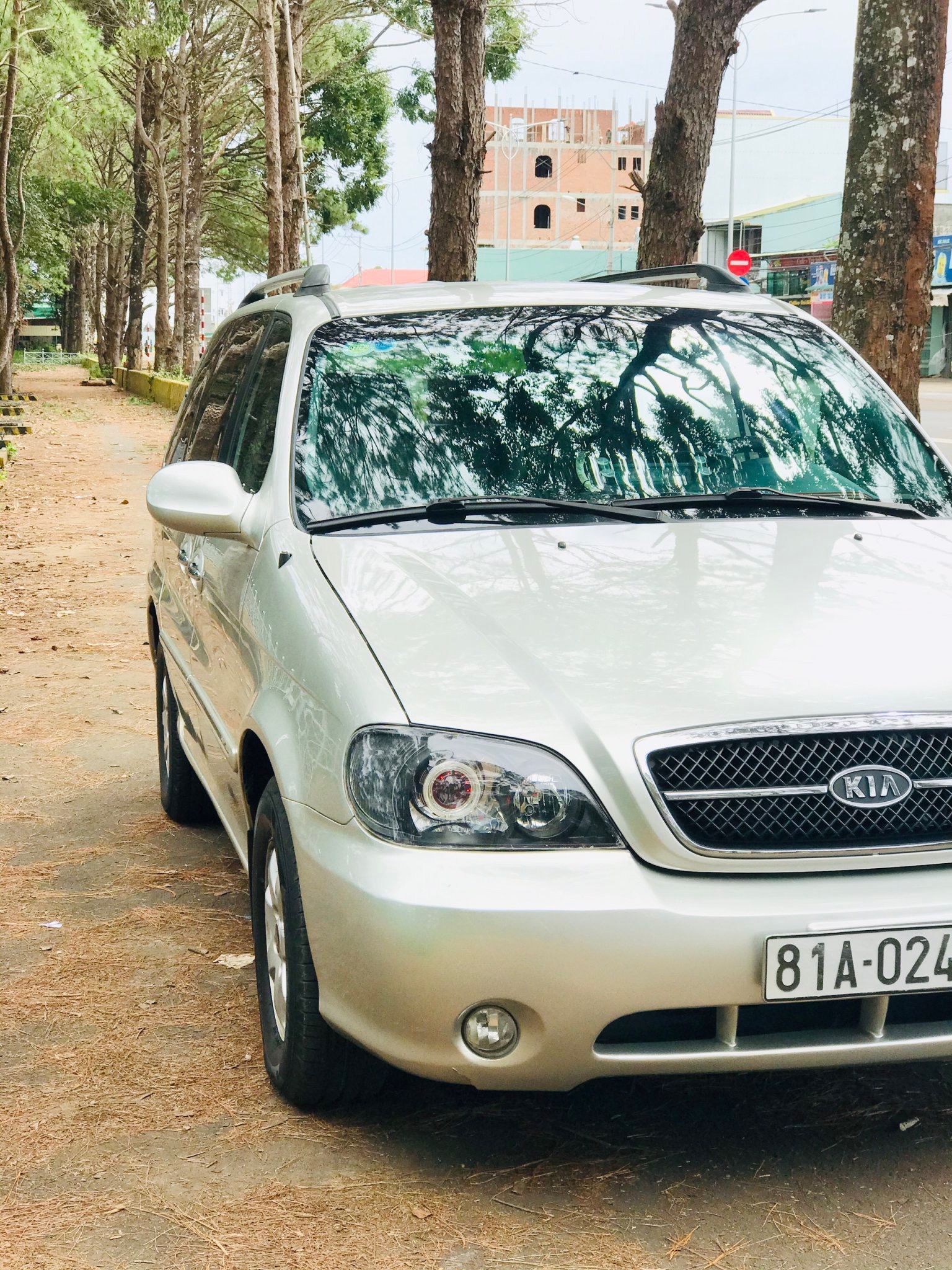 Kia Carnival 2008 - Bán Kia Carnival đời 2008 còn mới giá tốt 260tr