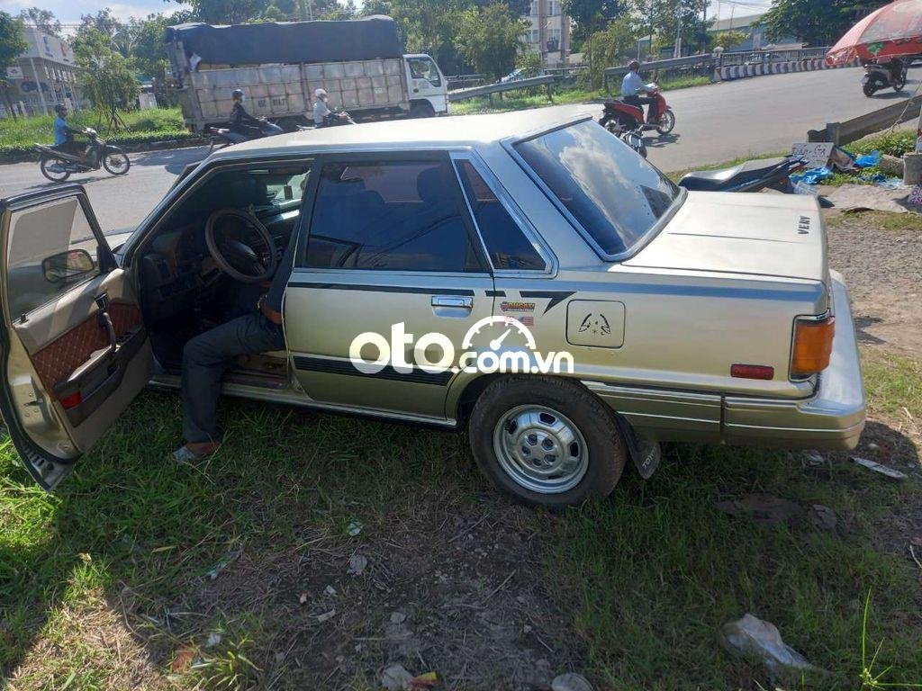 Toyota Camry 1985 - Cần bán gấp Toyota Camry năm 1985, nhập khẩu, giá tốt