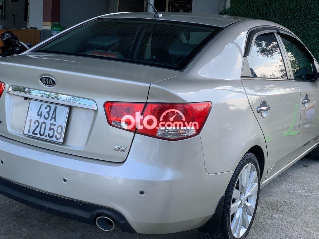 Kia Forte  1.6 AT   2010 - Bán Kia Forte 1.6 AT sản xuất năm 2010, màu bạc giá cạnh tranh