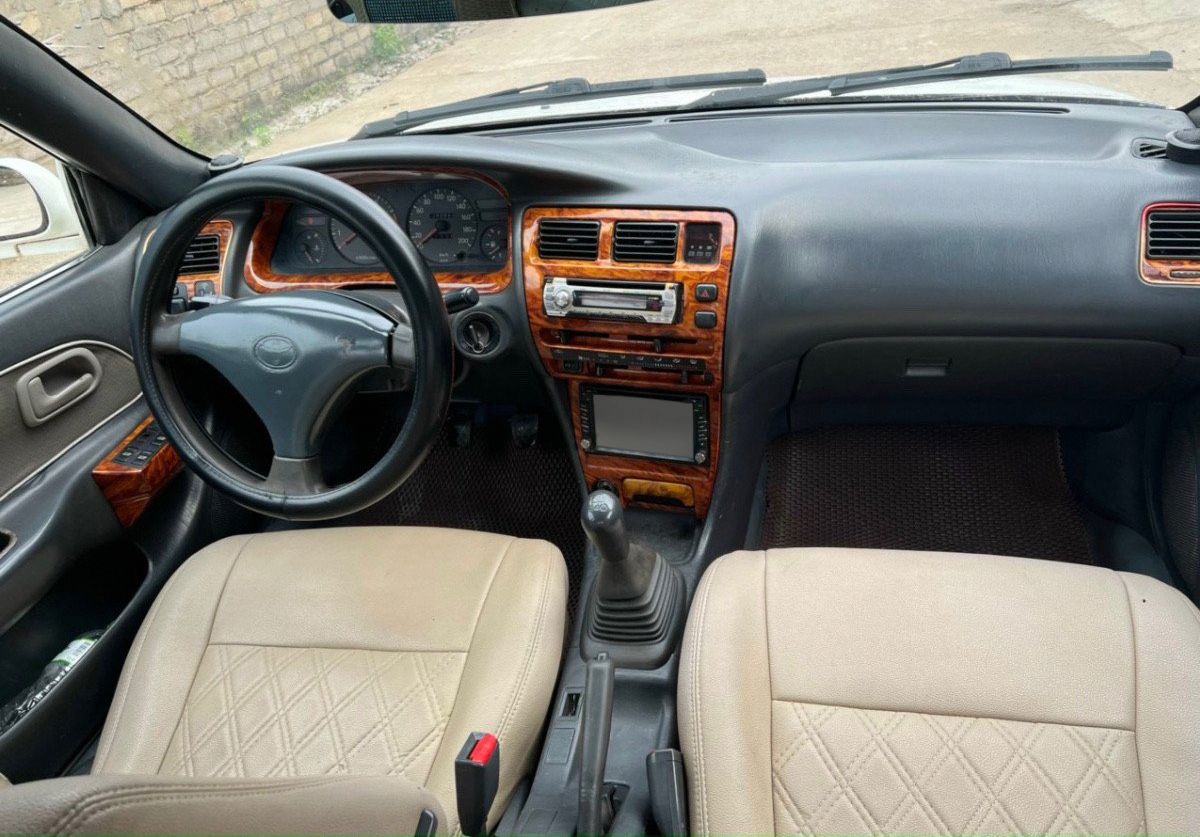Toyota Corolla   GLi  1995 - Bán ô tô Toyota Corolla GLi sản xuất năm 1995, màu trắng, nhập khẩu