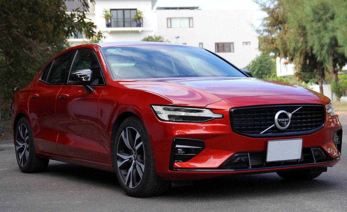 Volvo S60 T5-R 2020 - Cần bán gấp Volvo S60 T5-R sản xuất 2020, màu đỏ, xe nhập