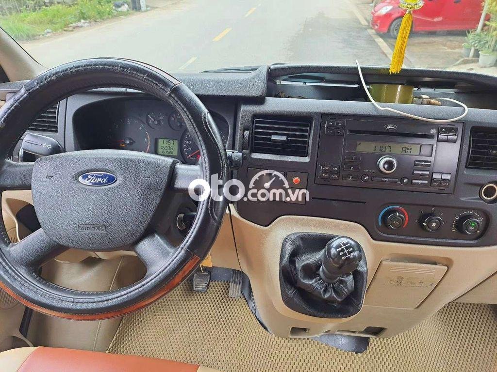 Ford Transit 2015 - Cần bán xe Ford Transit tiêu chuẩn  năm sản xuất 2015 như mới, giá chỉ 345 triệu