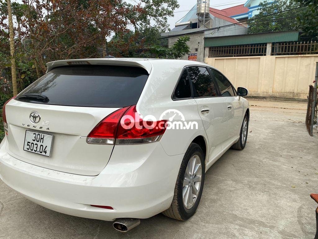 Toyota Venza 2010 - Cần bán Toyota Venza năm 2010, màu trắng, nhập khẩu 