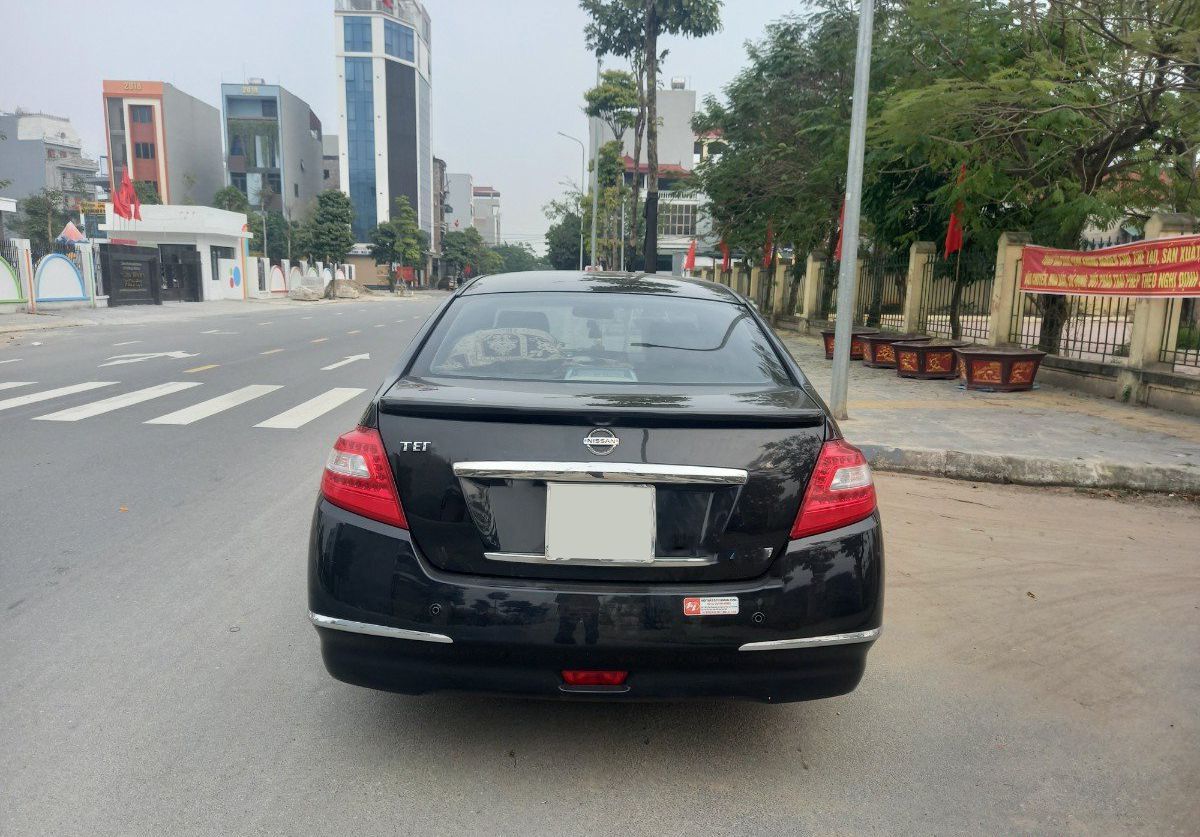 Nissan Teana AT 2010 - Cần bán Nissan Teana AT sản xuất năm 2010, màu đen, nhập khẩu nguyên chiếc, giá tốt