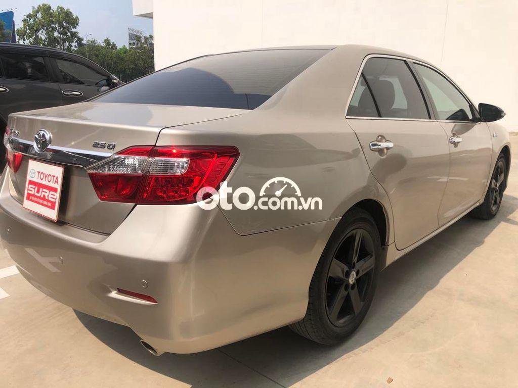 Toyota Camry  2.5Q  2014 - Bán ô tô Toyota Camry 2.5Q sản xuất năm 2014