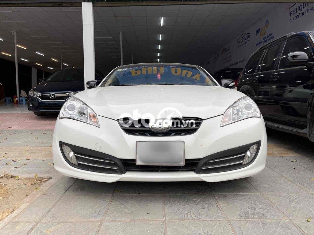 Hyundai Genesis 2011 - Cần bán Hyundai Genesis năm sản xuất 2011, màu trắng, nhập khẩu, giá tốt