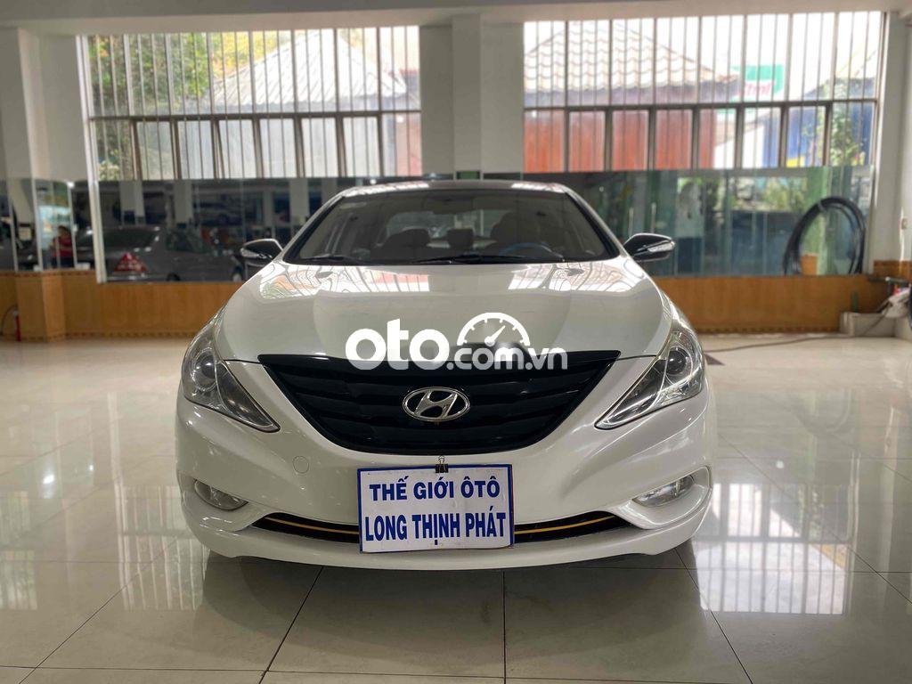 Hyundai Sonata   2010 - Cần bán xe Hyundai Sonata năm 2010, màu trắng