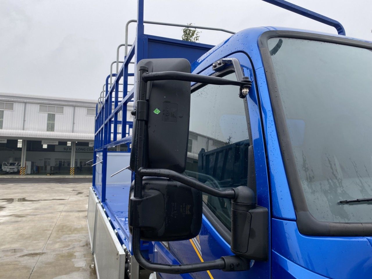 Mitsubishi Canter 2022 - Giá xe 3,5 tấn Mitsubishi Fuso Canter TF7.5 thùng dài 5,2m, xuất xứ Nhật Bản. ShowroomThaco Đà Nẵng. Có bán trả góp