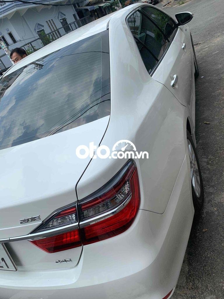 Toyota Camry   2.0E 2016 - Bán xe Toyota Camry 2.0E sản xuất năm 2016, màu trắng, giá 578tr