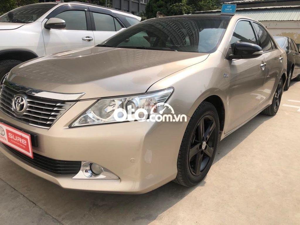 Toyota Camry  2.5Q  2014 - Bán ô tô Toyota Camry 2.5Q sản xuất năm 2014