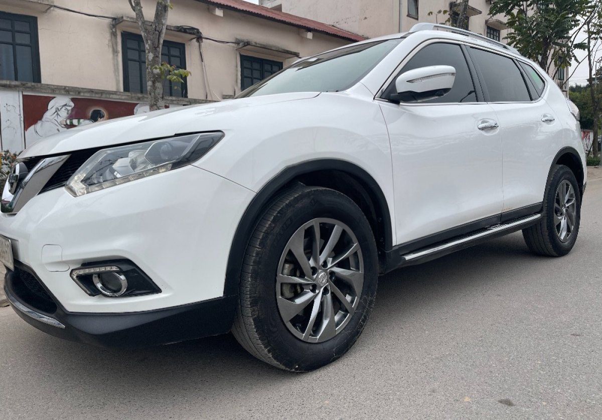 Nissan X trail   2.5  4x4 2016 - Bán Nissan X trail 2.5  4x4 năm sản xuất 2016, màu trắng