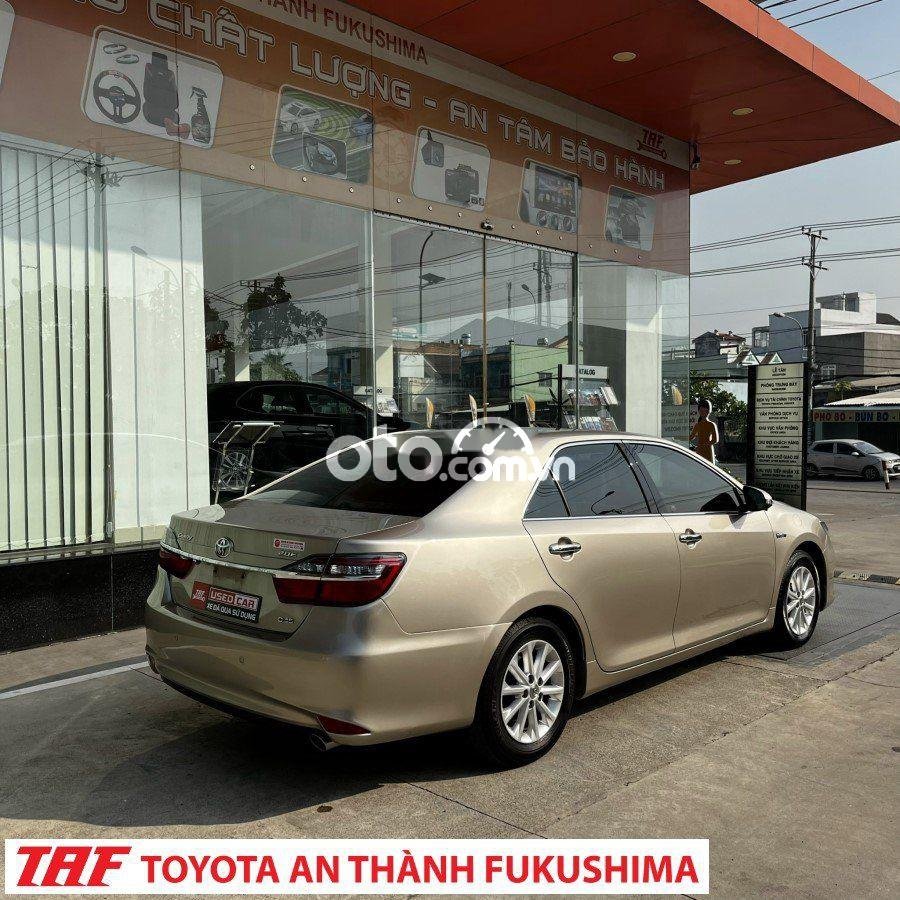 Toyota Camry 2016 - Bán ô tô Toyota Camry 2.0E sản xuất 2016, màu nâu