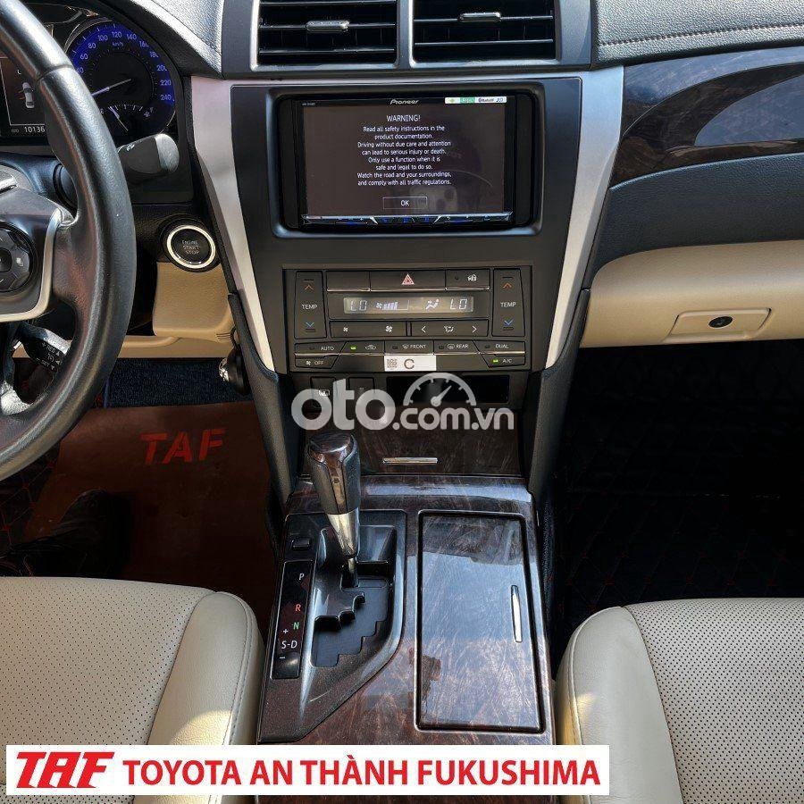 Toyota Camry 2016 - Bán ô tô Toyota Camry 2.0E sản xuất 2016, màu nâu