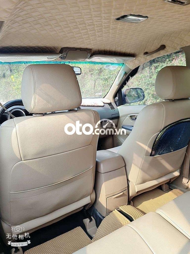 Toyota Fortuner 2010 - Bán Toyota Fortuner 2.5G 4x2MT năm 2010, màu bạc, nhập khẩu nguyên chiếc