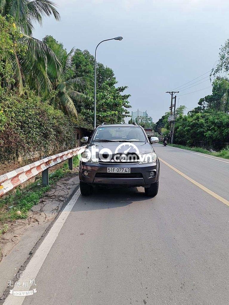 Toyota Fortuner 2010 - Bán Toyota Fortuner 2.5G 4x2MT năm 2010, màu bạc, nhập khẩu nguyên chiếc