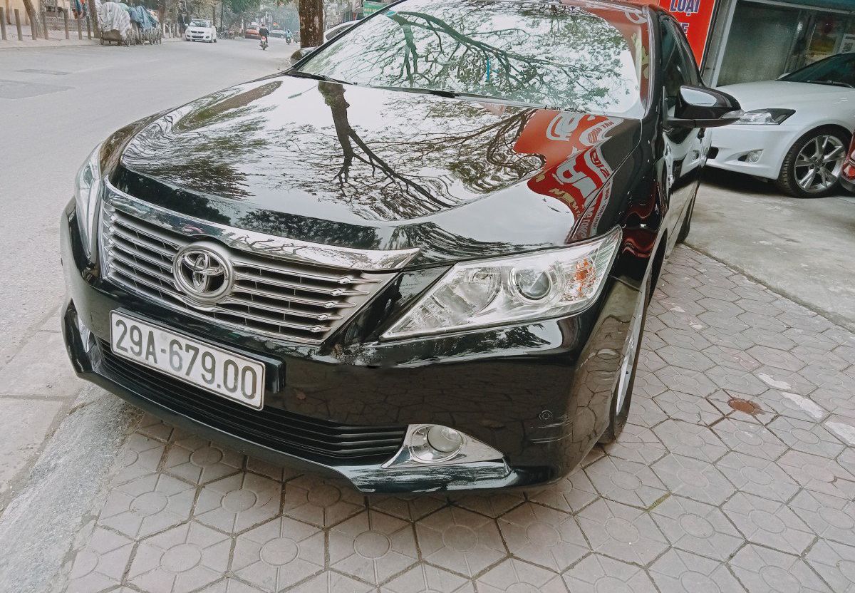 Toyota Camry 2013 - Bán Toyota Camry 2.5G sản xuất 2013, màu đen, 665tr