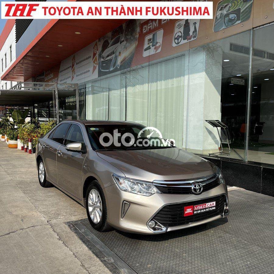 Toyota Camry 2016 - Bán ô tô Toyota Camry 2.0E sản xuất 2016, màu nâu