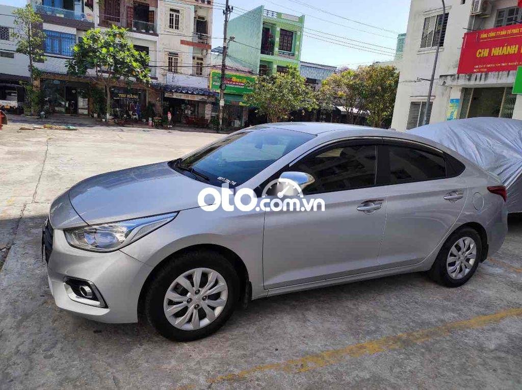 Hyundai Accent 2019 - Cần bán gấp Hyundai Accent 1.4MT tiêu chuẩn năm 2019, màu trắng số sàn