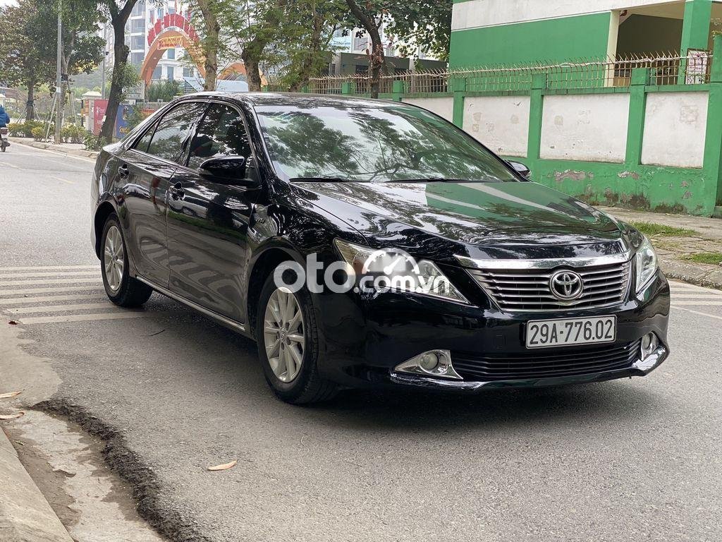 Toyota Camry 2013 - Bán Toyota Camry sản xuất năm 2013, màu đen giá cạnh tranh