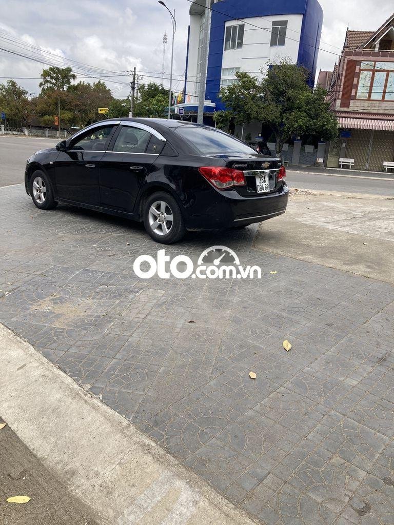 Chevrolet Cruze 2010 - Bán Chevrolet Cruze sản xuất 2010, màu đen, xe nhập