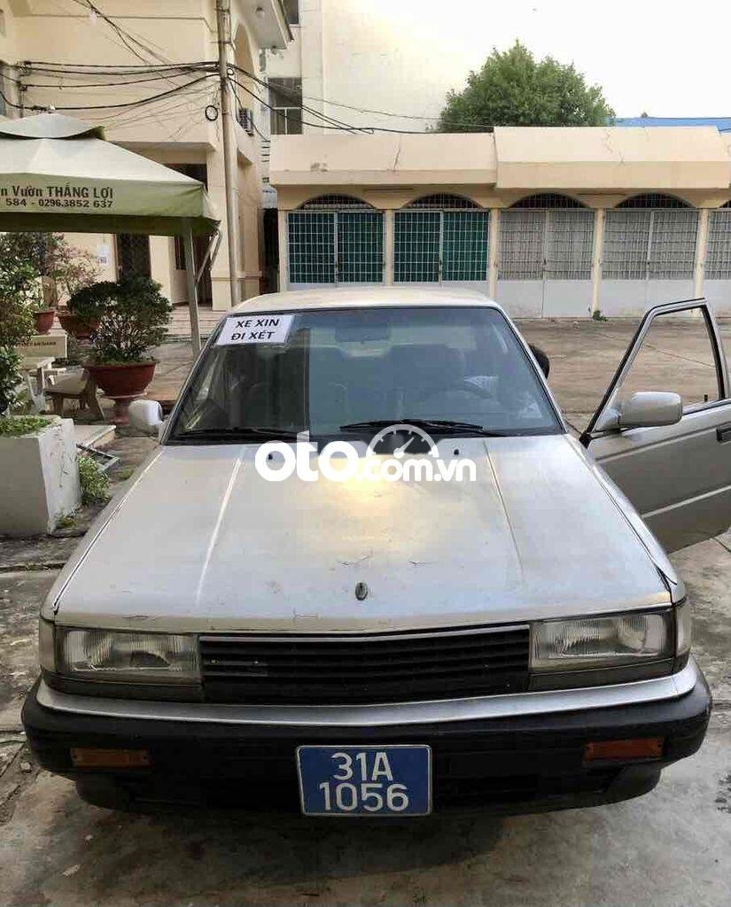 Nissan Bluebird 1988 - Xe Nissan Bluebird năm sản xuất 1988, màu bạc