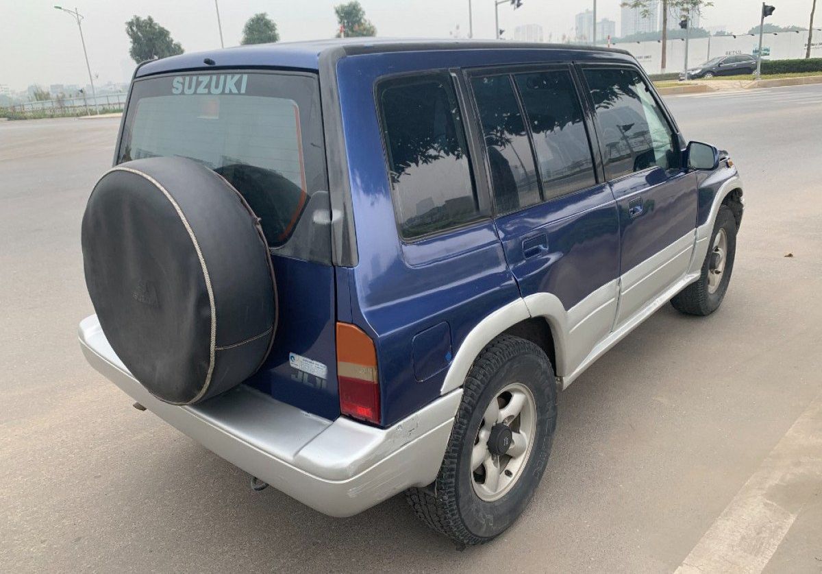 Suzuki Vitara 2004 - Bán ô tô Suzuki Vitara JLX 1.6 4x4 sản xuất năm 2004, màu xanh lam số sàn