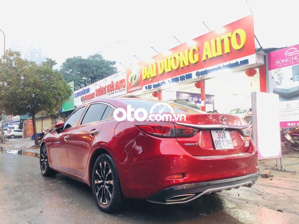 Mazda 6 2015 - Cần bán Mazda 6 2.0AT sản xuất năm 2015, màu đỏ