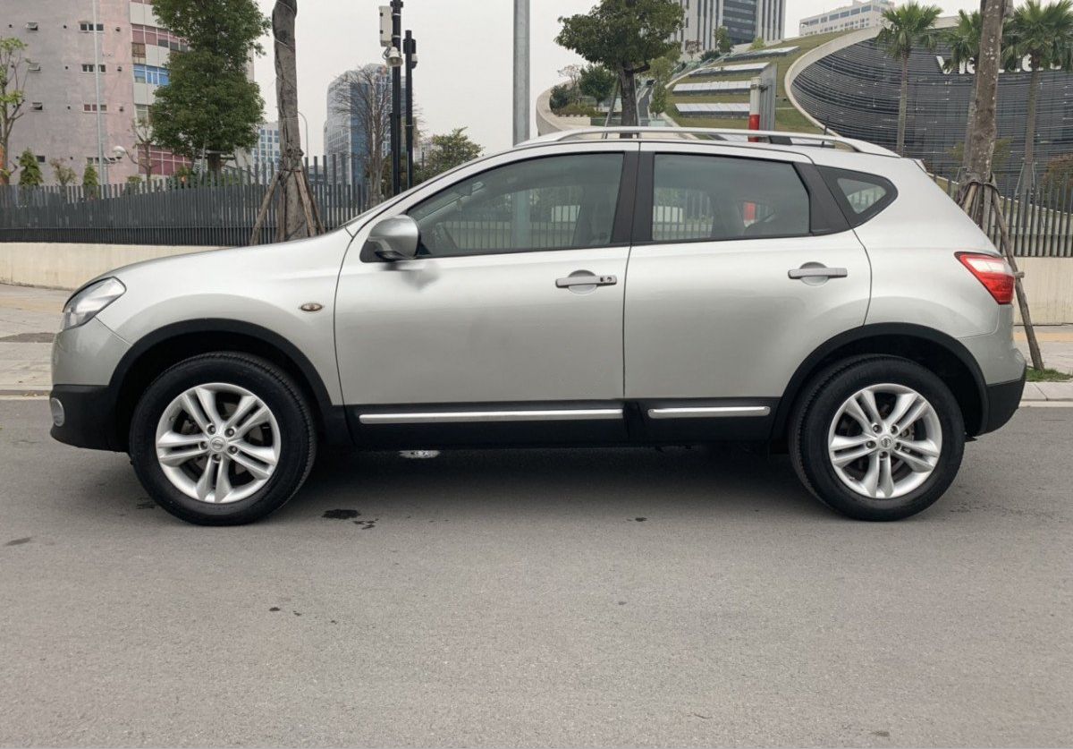 Nissan Qashqai 2010 - Xe Nissan Qashqai LE sản xuất năm 2010, màu bạc, nhập khẩu nguyên chiếc, 390tr