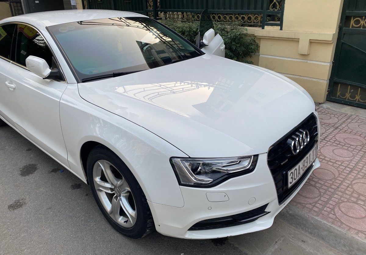 Audi A5 2015 - Cần bán gấp Audi A5 Sportback 2.0 TFSI năm 2015, màu trắng, nhập khẩu