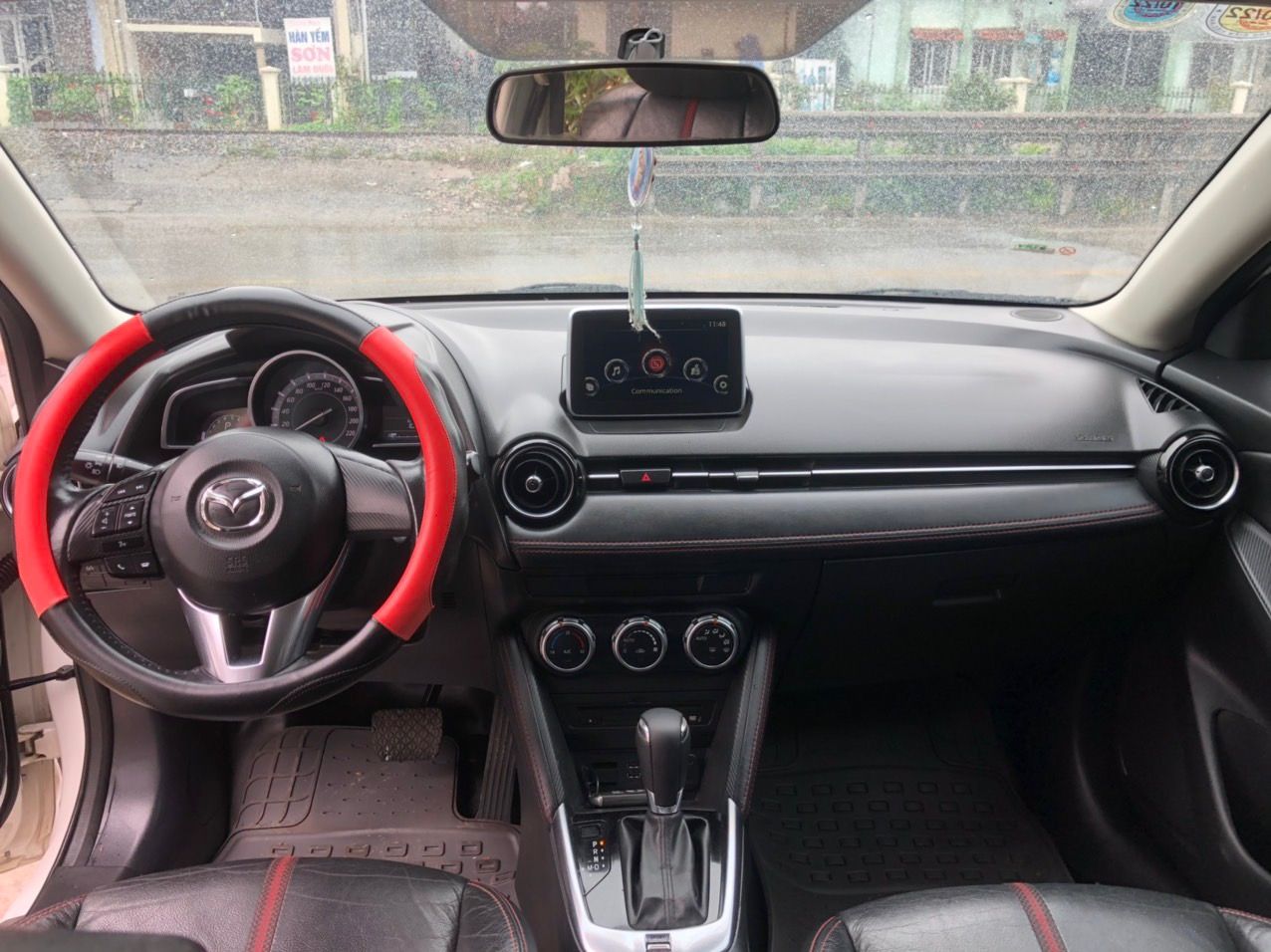 Mazda 2 2016 - Mazda 2 màu trắng 2016 Sedan xe đẹp