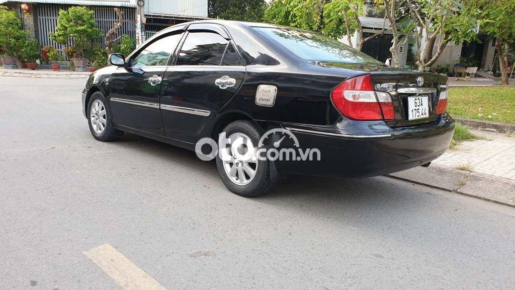 Toyota Camry 2004 - Bán ô tô Toyota Camry 2.4G sản xuất 2004, màu đen