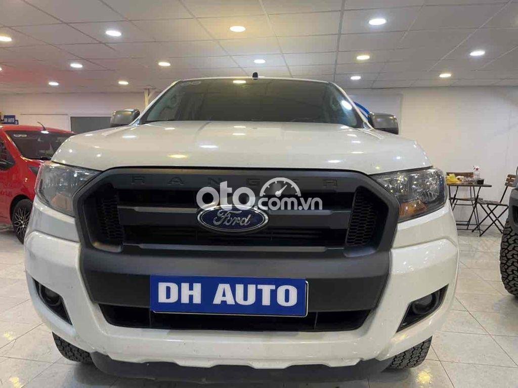 Ford Ranger 2016 - Bán xe Ford Ranger XLS 2.2 4x2 AT sản xuất năm 2016, màu trắng, một chủ từ mới