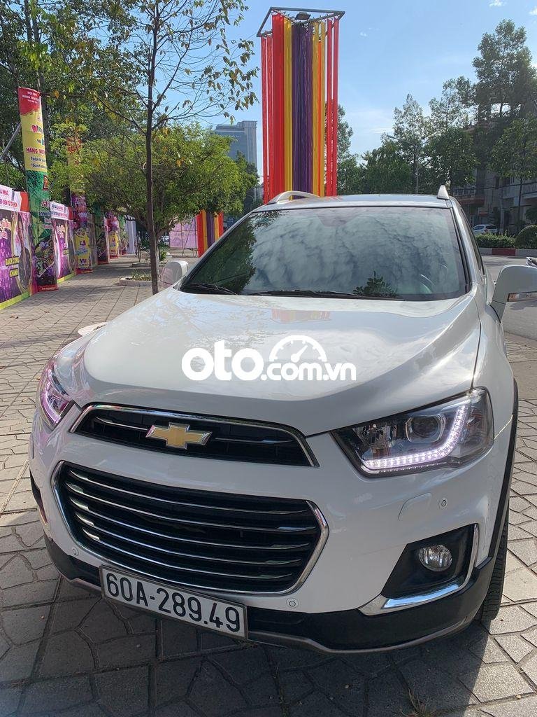 Chevrolet Captiva 2016 - Bán ô tô Chevrolet Captiva Revv năm 2016, màu trắng