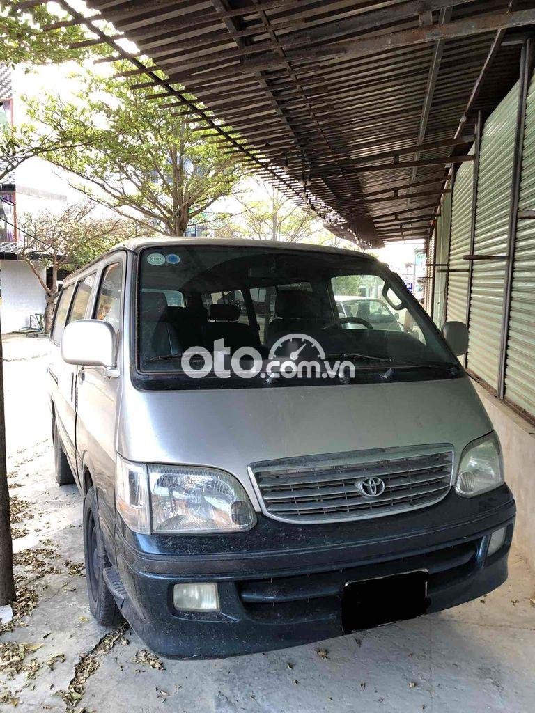 Toyota Hiace 2004 - Bán Toyota Hiace năm 2004, màu bạc, nhập khẩu, giá chỉ 41 triệu