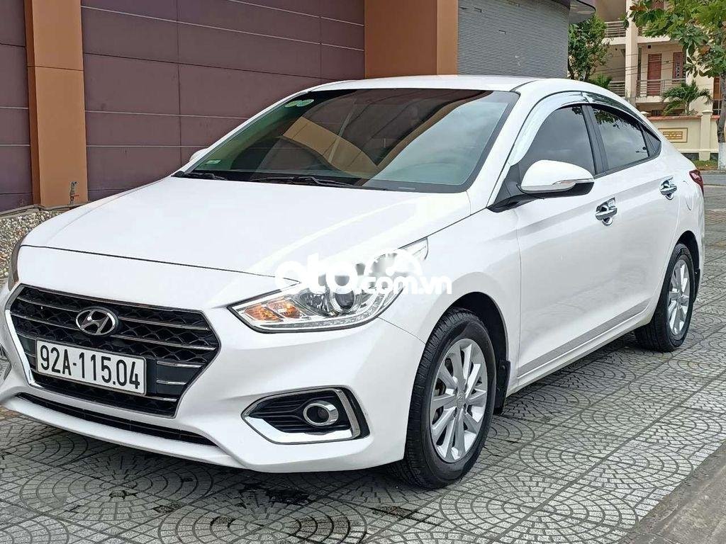 Hyundai Accent 2018 - Cần bán xe Hyundai Accent sản xuất 2018, màu trắng chính chủ