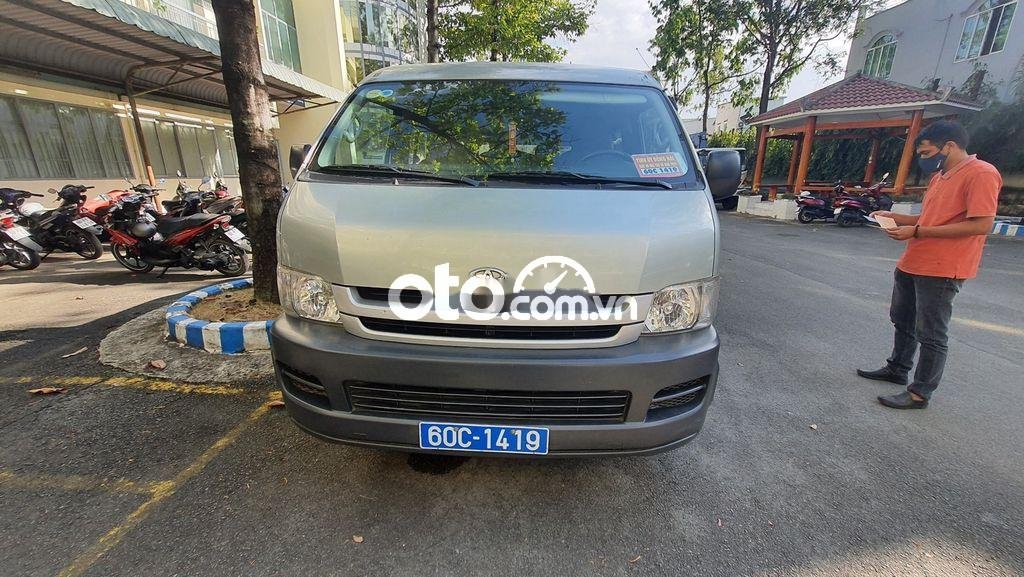 Toyota Hiace 2009 - Bán Toyota Hiace năm 2009, màu bạc