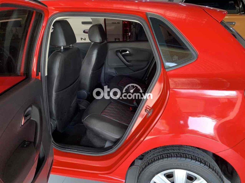 Volkswagen Polo 2016 - Cần bán xe Volkswagen Polo 1.6 Hatchback năm sản xuất 2016, màu đỏ, nhập khẩu nguyên chiếc