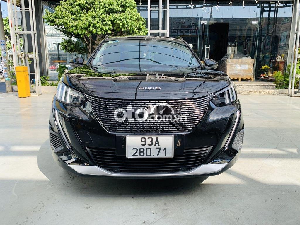 Peugeot 2008 2021 - Bán Peugeot 2008 năm 2021, màu đen, giá chỉ 835 triệu