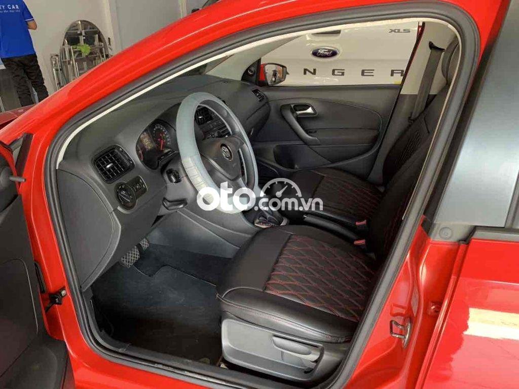 Volkswagen Polo 2016 - Cần bán xe Volkswagen Polo 1.6 Hatchback năm sản xuất 2016, màu đỏ, nhập khẩu nguyên chiếc