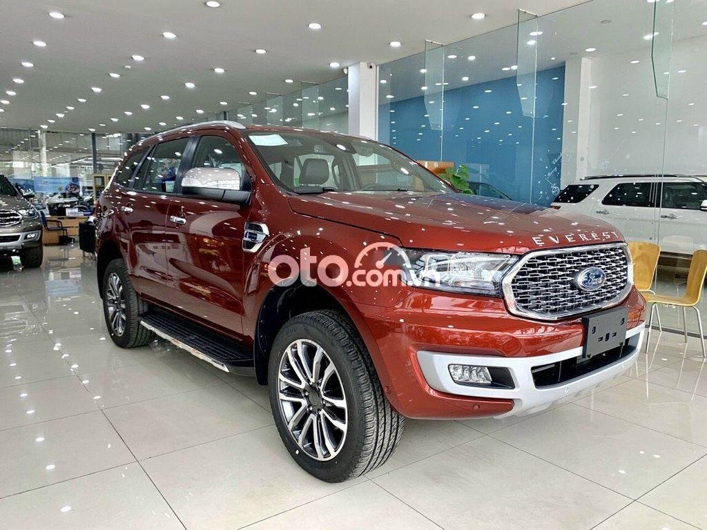 Ford Everest 2022 - Cần bán Ford Everest Titanium 2.0AT sản xuất năm 2022, màu đỏ, nhập khẩu