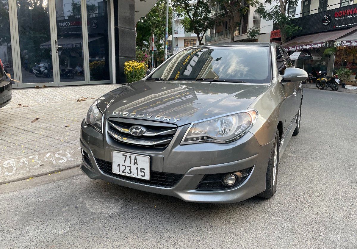 Hyundai Avante 2012 - Cần bán gấp Hyundai Avante 1.6MT 2012, màu xám đẹp, giá chỉ 265 triệu