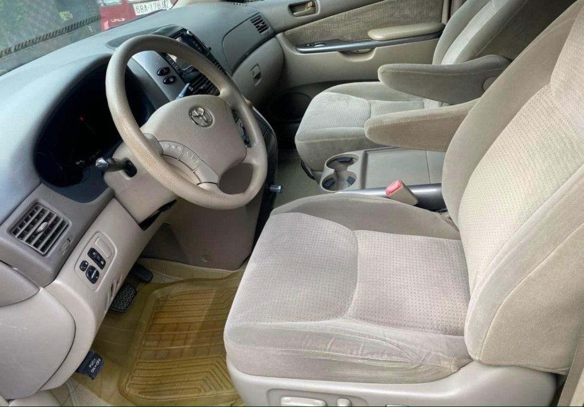 Toyota Sienna 2007 - Bán Toyota Sienna LE 3.5AT AWD sản xuất 2007, màu vàng, xe nhập