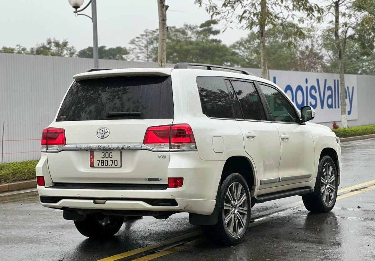 Toyota Land Cruiser 2020 - Cần bán Toyota Land Cruiser VX 4.6 V8 sản xuất năm 2020, màu trắng, xe nhập