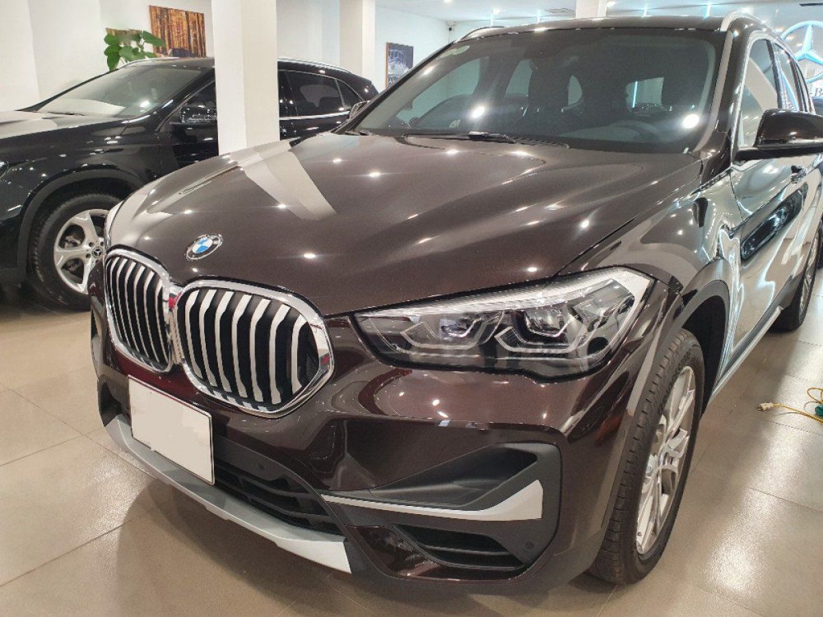 BMW X1 2021 - Bán xe BMW X1 sDrive18i năm sản xuất 2021, màu nâu, nhập khẩu