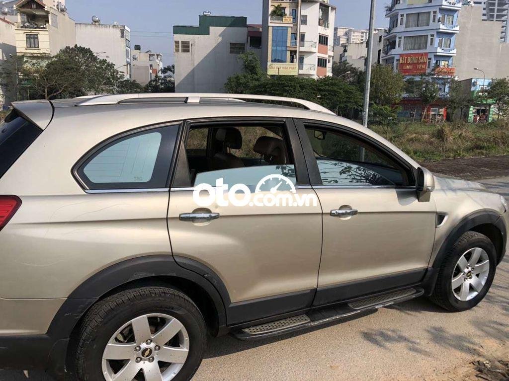 Chevrolet Captiva 2007 - Cần bán lại xe Chevrolet Captiva LT 2.0 năm 2007, màu bạc, giá chỉ 198 triệu