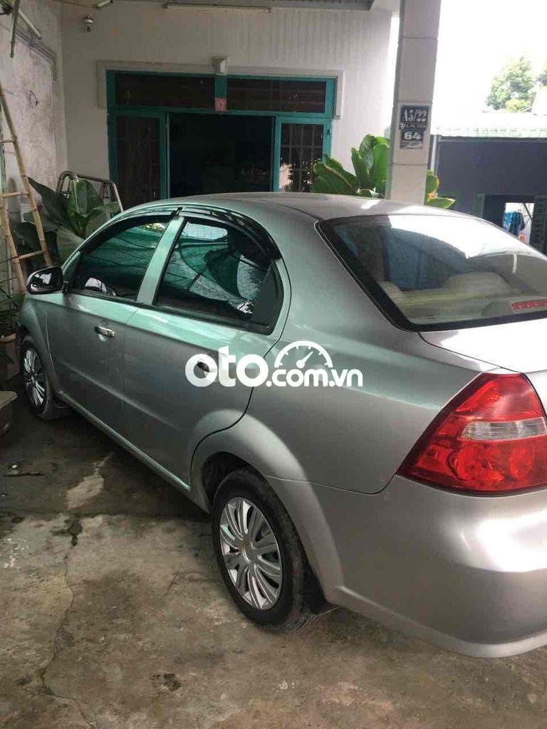 Daewoo Gentra 2009 - Cần bán lại xe Daewoo Gentra sản xuất năm 2009, màu bạc