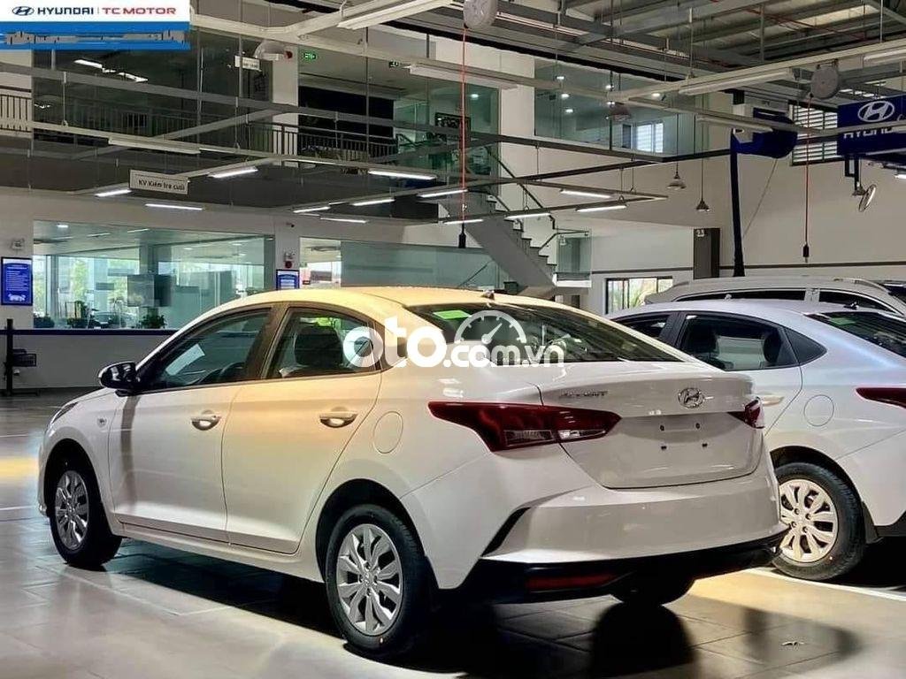 Hyundai Accent 2022 - Bán xe Hyundai Accent 1.4MT tiêu chuẩn sản xuất 2022, màu trắng, xe nhập