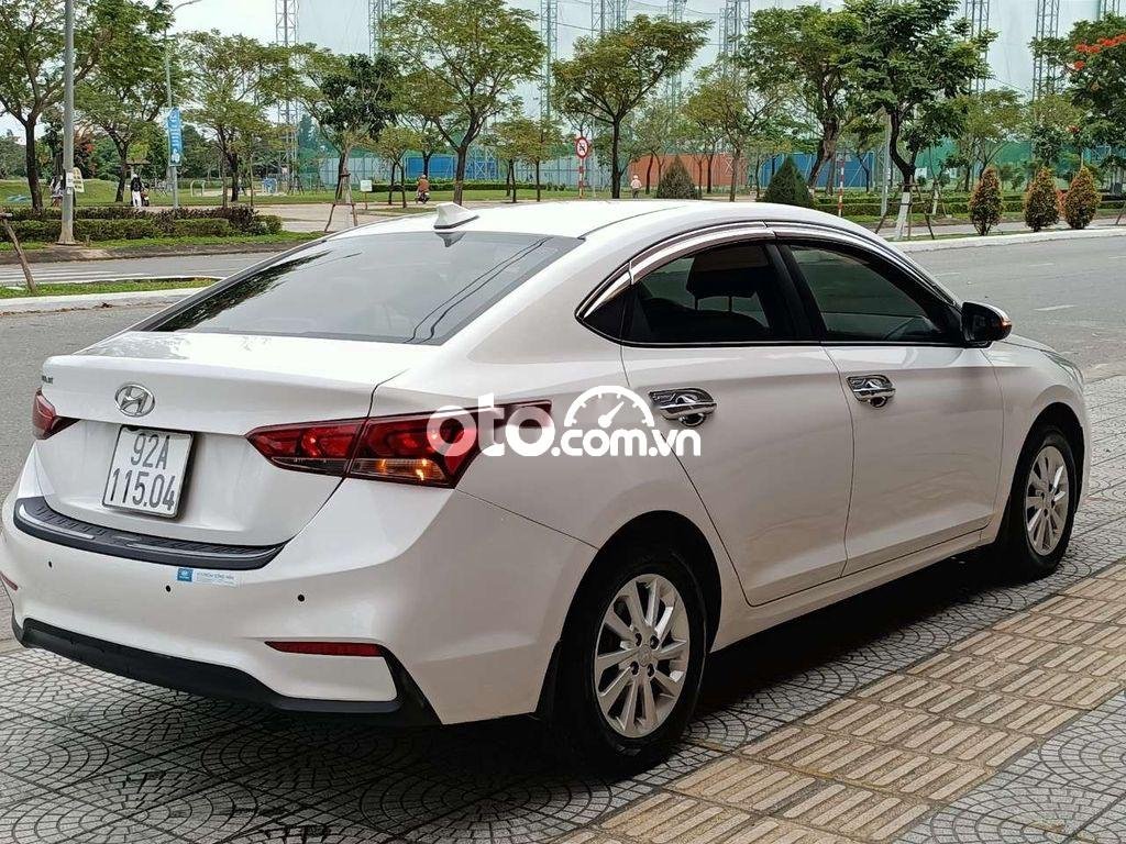 Hyundai Accent 2018 - Cần bán xe Hyundai Accent sản xuất 2018, màu trắng chính chủ