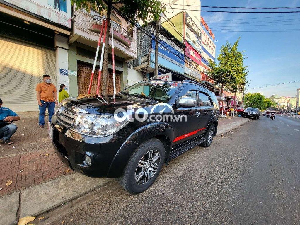 Toyota Fortuner 2009 - Cần bán lại xe 2.7V Toyota Fortuner năm sản xuất 2009, màu đen 